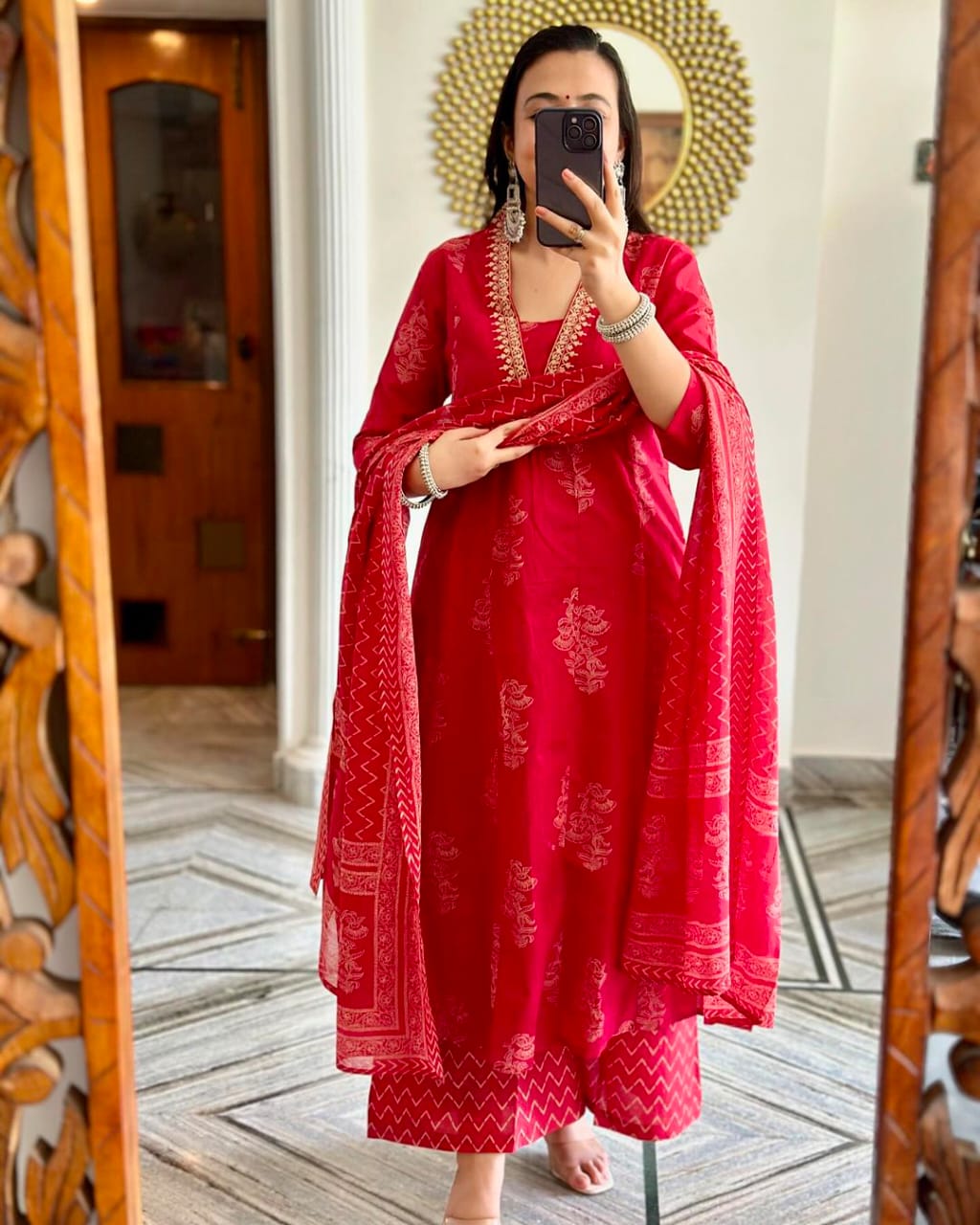 Red Women Kurta ,Pant And Dupatta Set