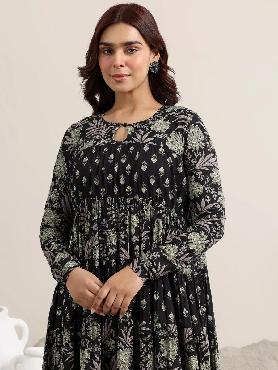 Anarkali Work Kurta Pant and Dupatta Set (Black)