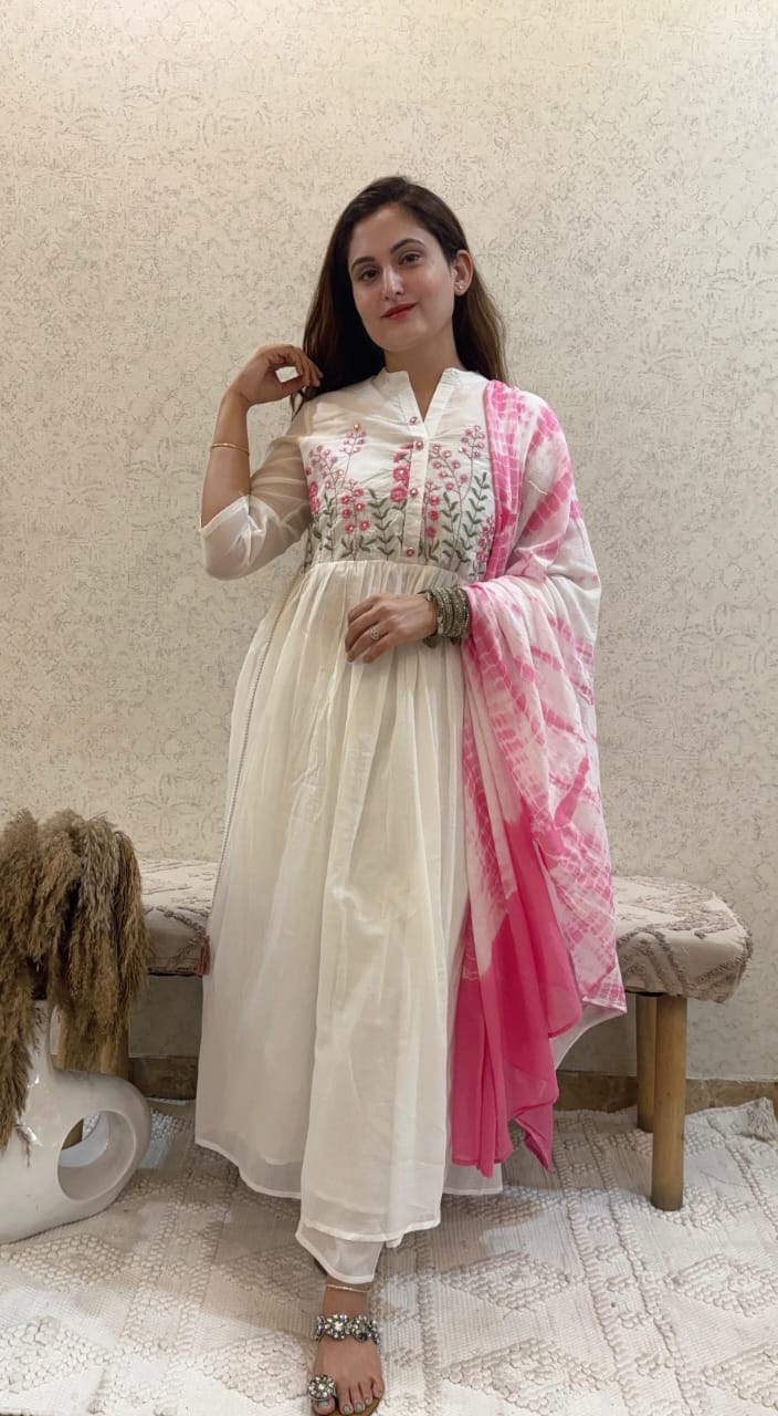 Beautifully Mul Cotton  Tai Dai printed dupatta Upgrade your wardrobe