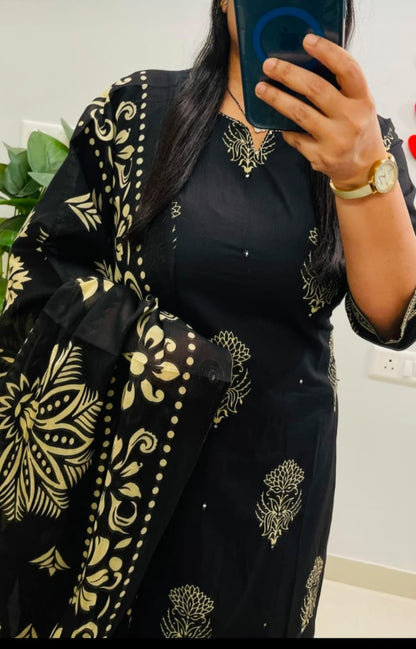 Noor Black Gold Printed Kurta Pant & Dupatta Set