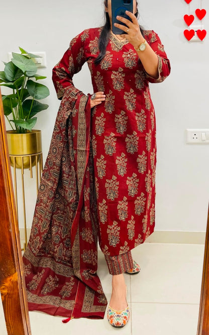 Meher Maroon Floral Printed Kurta Pant & Dupatta Set